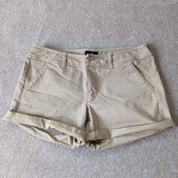 American Eagle Womens Khaki Shorts Size 6 - Picture 1 of 3